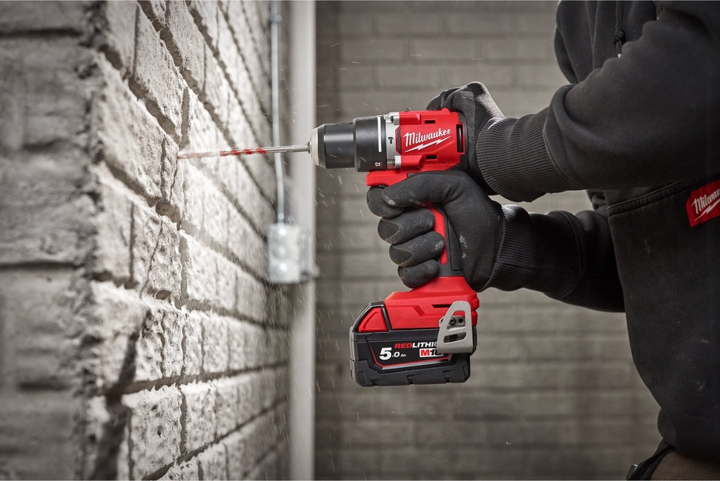 M18 BLPDRC-502C - Perceuse à percussion BRUSHLESS,18V, 5,0 Ah , 60 Nm MILWAUKEE 